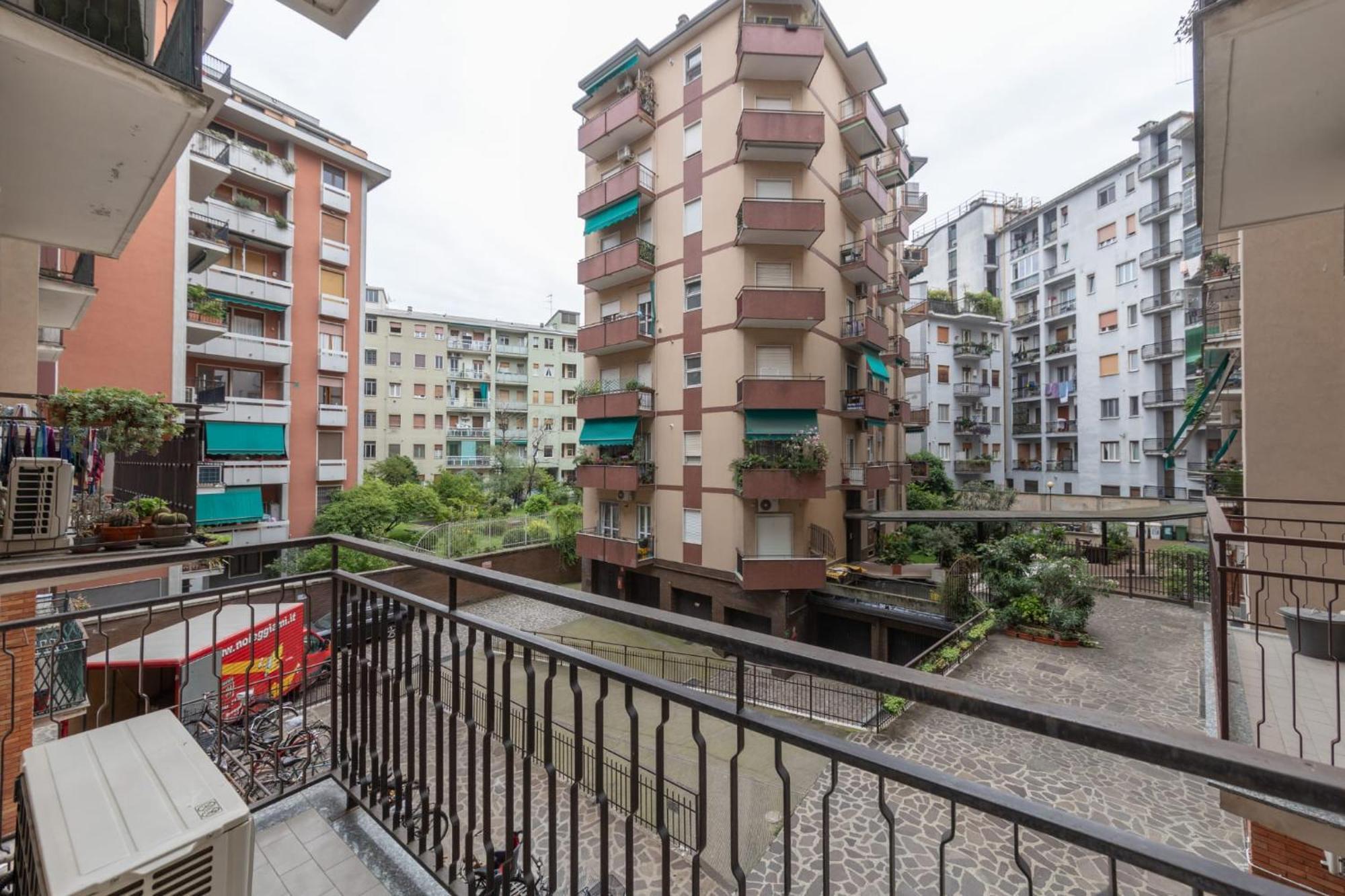 Arena 35 Apartment Milan Bagian luar foto